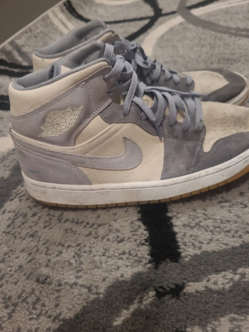 Air Jordan 1 Mid SE Coconut Milk Particle Gray Men's Size 11 Preowned Jordan